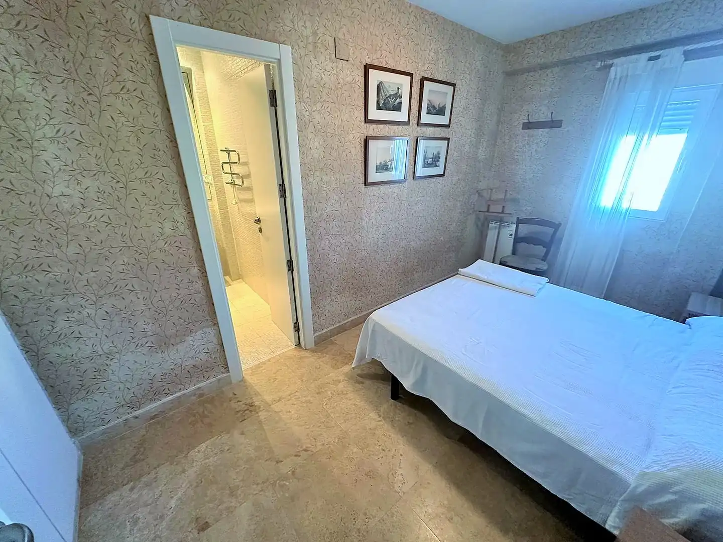 Dormitori de Apartament de lloguer en Valencia amb Calefacció, Jardí privat i Terrassa