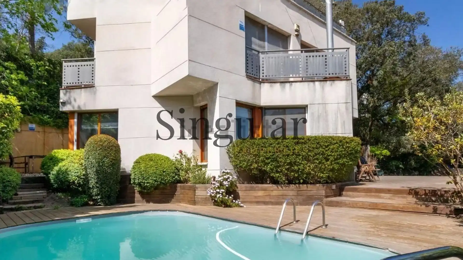 Exterior view of Houses for sale in  Barcelona Capital  with Private garden, Terrace and Swimming Pool