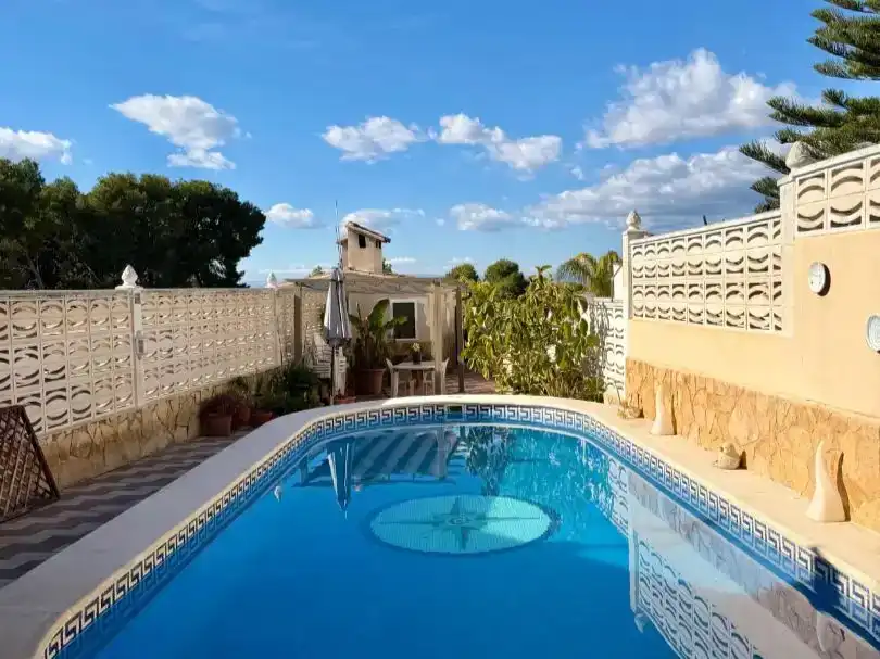 Piscina de Casa adosada en venda en Torrent amb Aire condicionat, Piscina i Balcó
