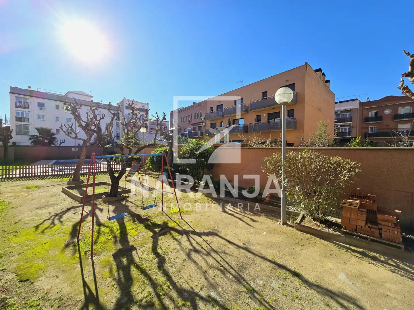 Außenansicht von Wohnung zum Verkauf in Mollet del Vallès mit Balkon und Gemeinschaftspool