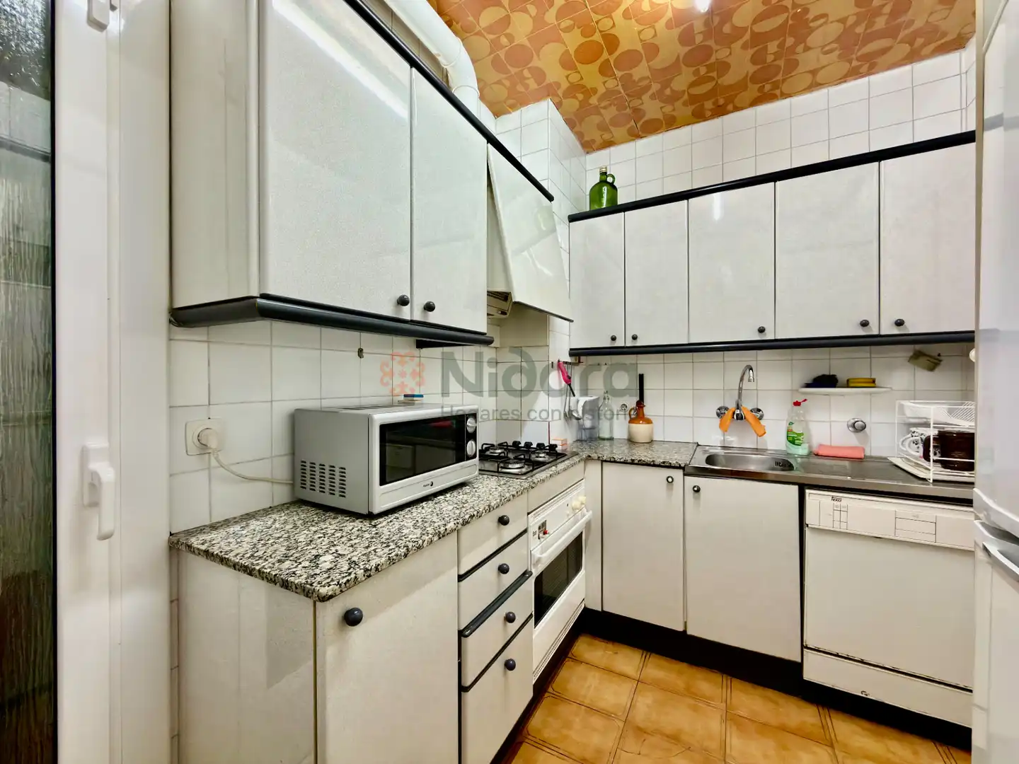 Küche von Wohnung zum Verkauf in Barcelona mit Möbliert, Ofen und Balkon