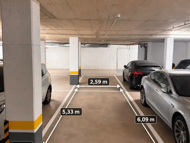 Parkplatz von Garage zur Miete in Barcelona mit Alarm