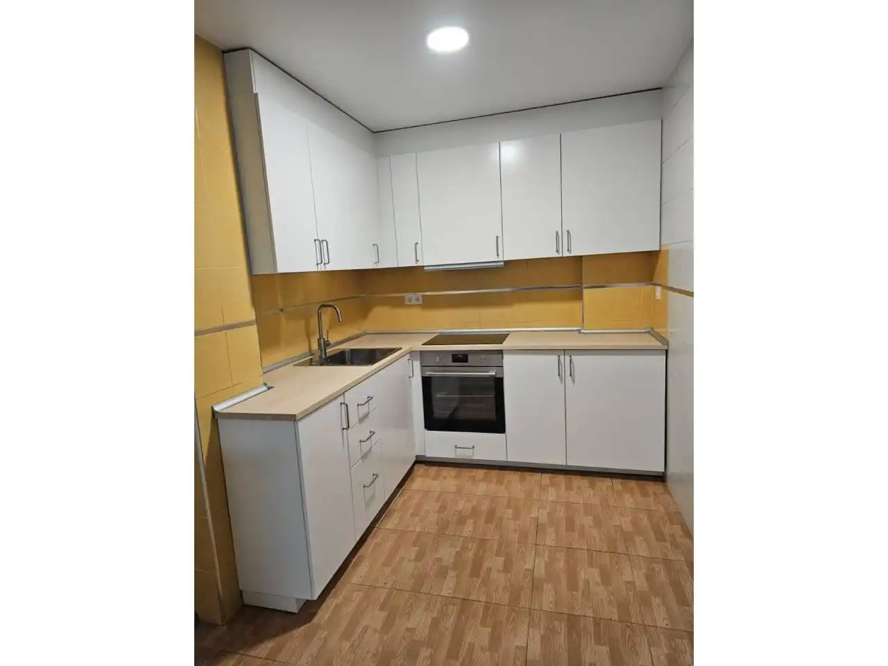 Flat with balcony for sale in Calle Cánovas del Castillo, imagen 9