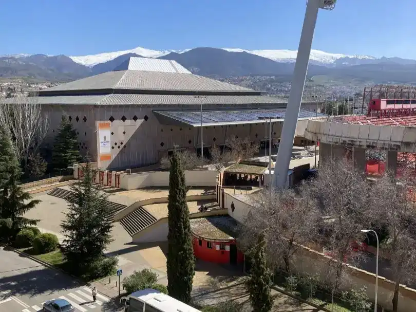 Vista exterior de Dúplex en venta en Granada con Aire acondicionado, Parquet y Piscina