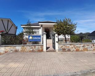 Exterior view of House or chalet for sale in Arganza  with Heating and Private garden