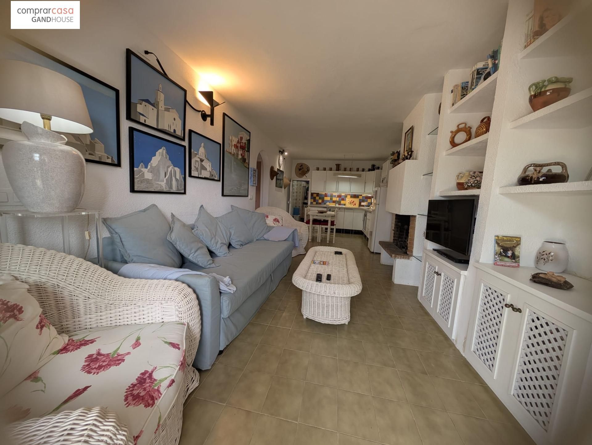 Sala d'estar de Casa o xalet en venda en Tossa de Mar amb Jardí privat, Parquet i Terrassa