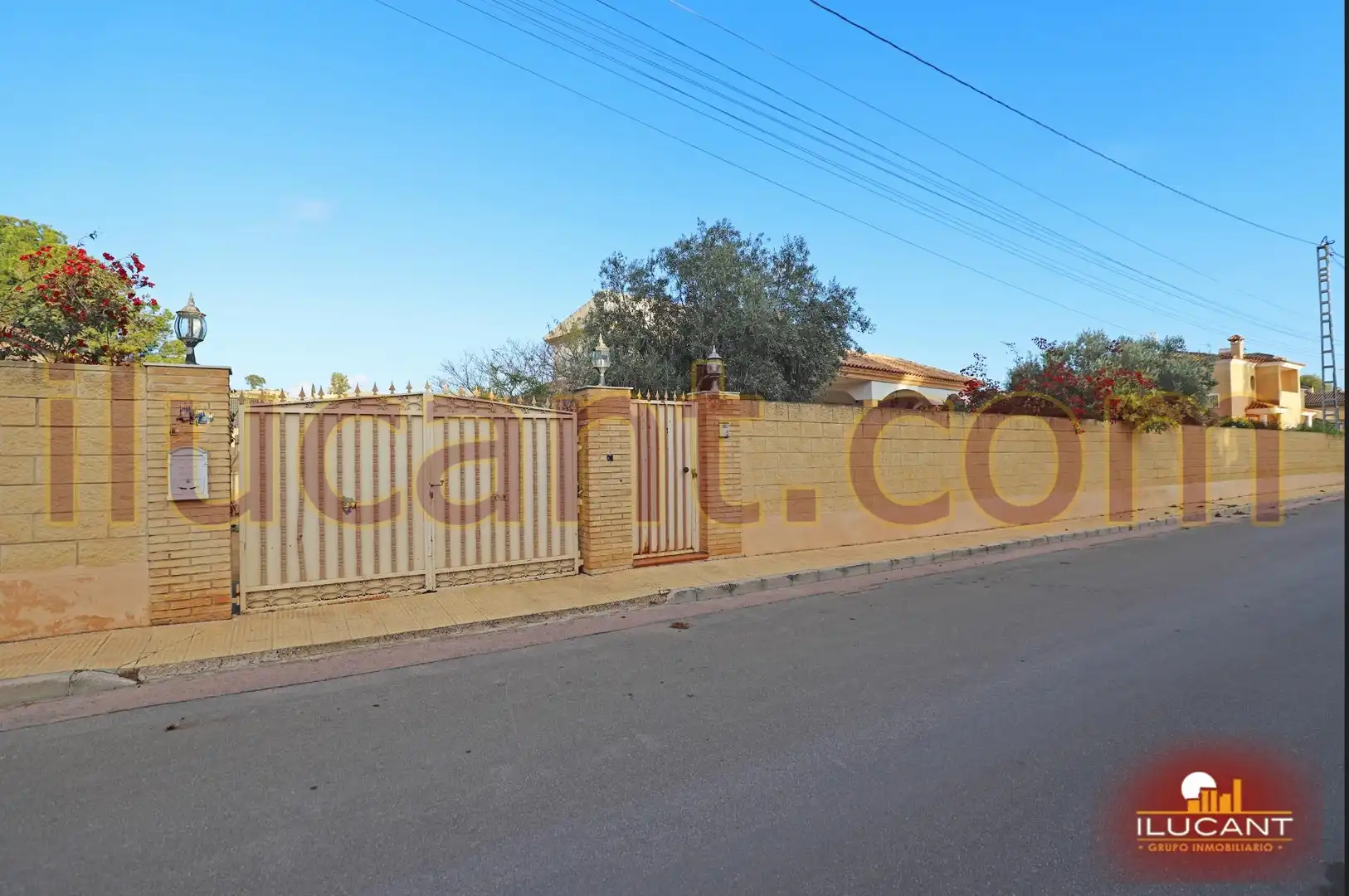 Vista exterior de Casa o chalet en venta en Mutxamel con Aire acondicionado, Jardín privado y Terraza