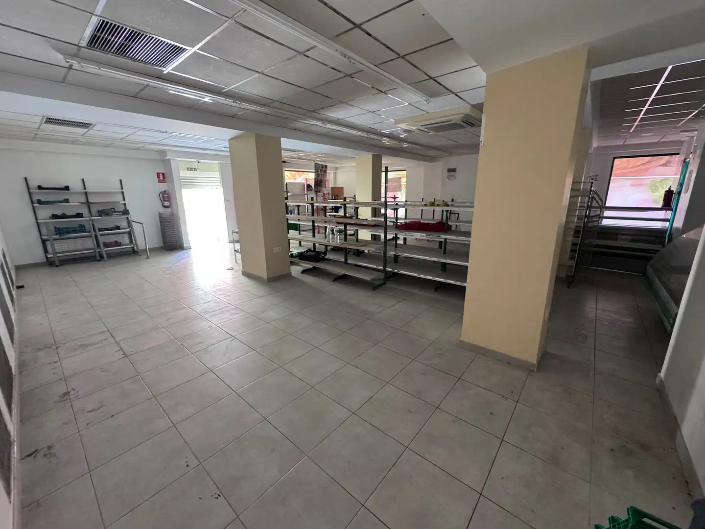 Business premises for sale in Calle José María Pemán, imagen 4