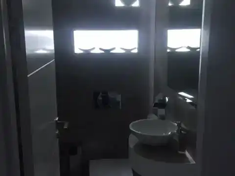 Bany de Dúplex de lloguer en Madrid amb Aire condicionat, Parquet i Moblat