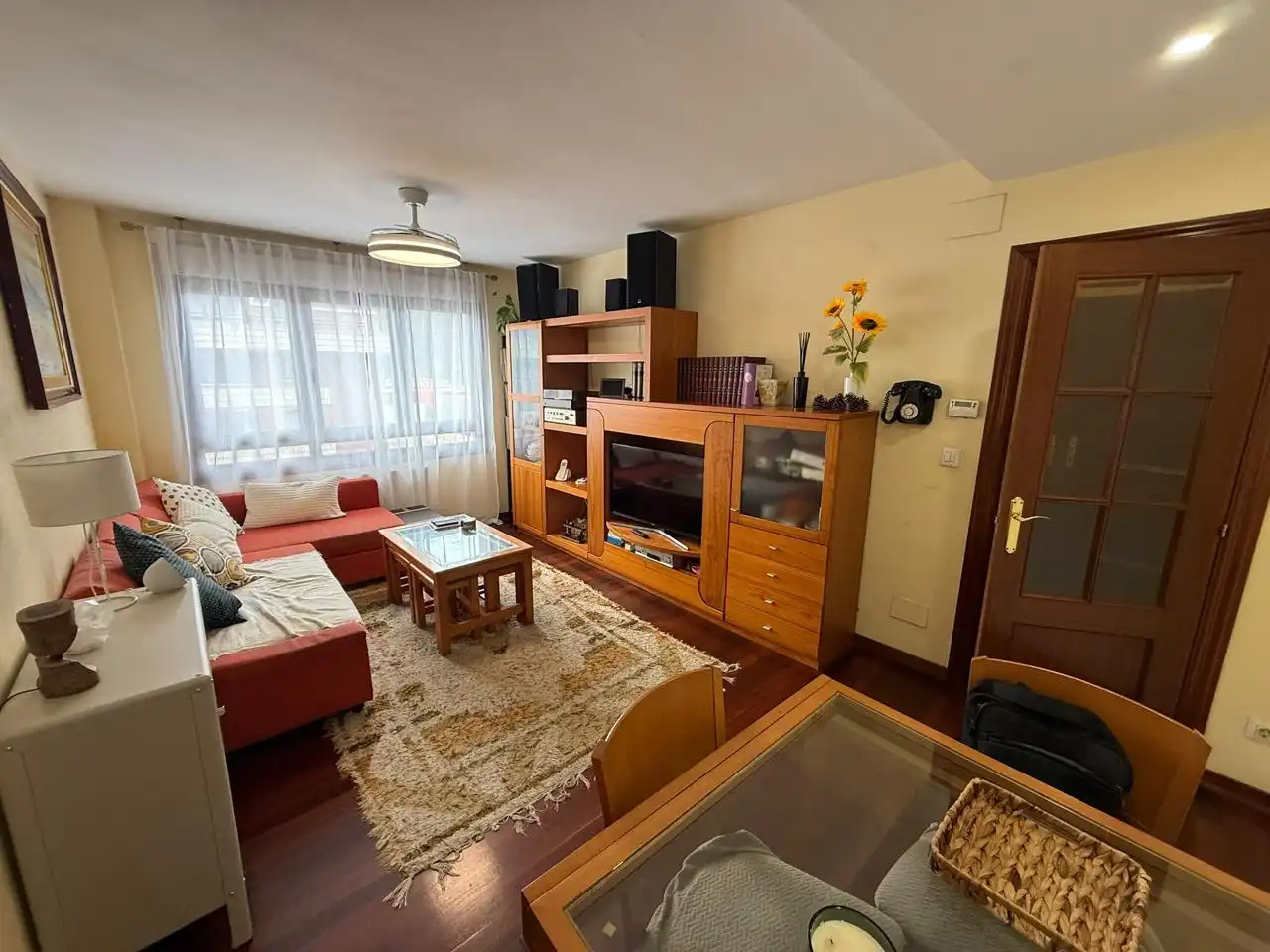 Living room of Flat for sale in Castro-Urdiales  with Heating, Furnished and Community pool