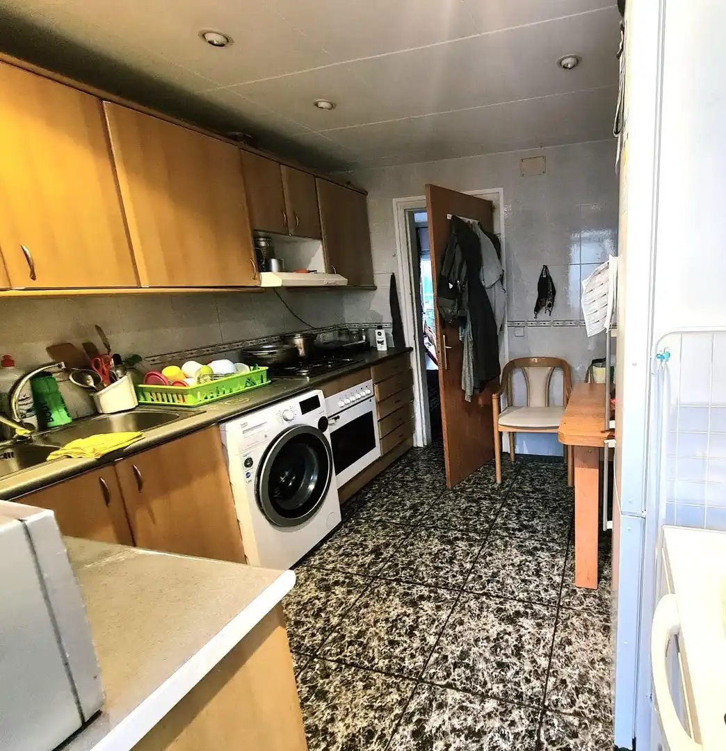 Cuina de Pis en venda en Girona amb Calefacció