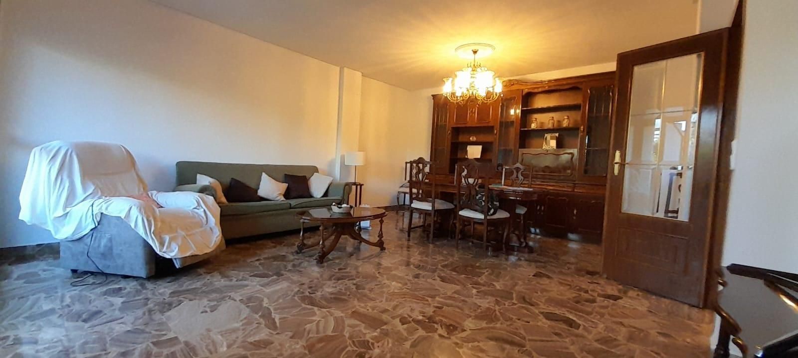 Sala d'estar de Pis en venda en  Córdoba Capital amb Aire condicionat i Terrassa