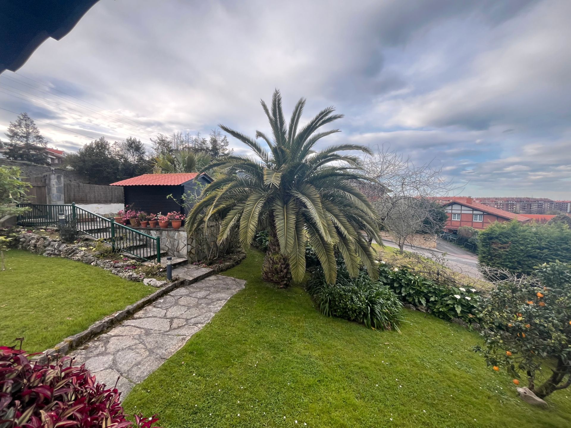 Jardí de Casa o xalet en venda en Castro-Urdiales amb Calefacció, Jardí privat i Parquet