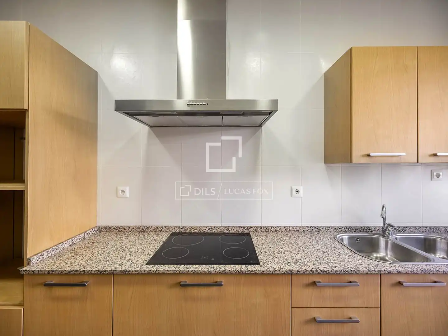 Cocina de Piso en venta en Barcelona con Terraza y Balcón