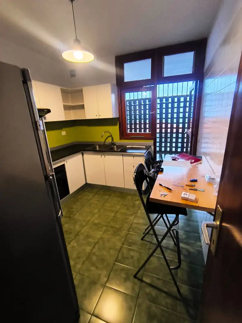 Cocina de Piso en venta en Santa Cruz de Tenerife con Horno, Lavadora y Balcón