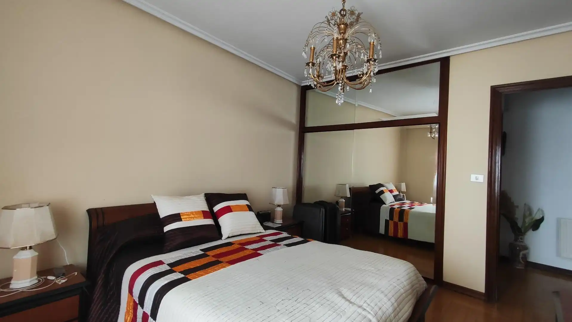 Habitación de Piso en venta en Vigo  con Calefacción, Trastero y Amueblado