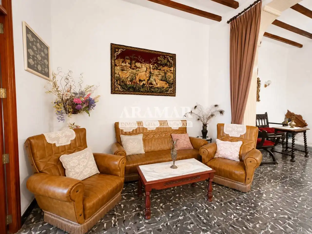 Sala d'estar de Casa o xalet en venda en Sagra amb Jardí privat, Terrassa i Moblat