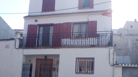 Casa de 200m² con garaje propio, patio interior, a una hora de Madrid