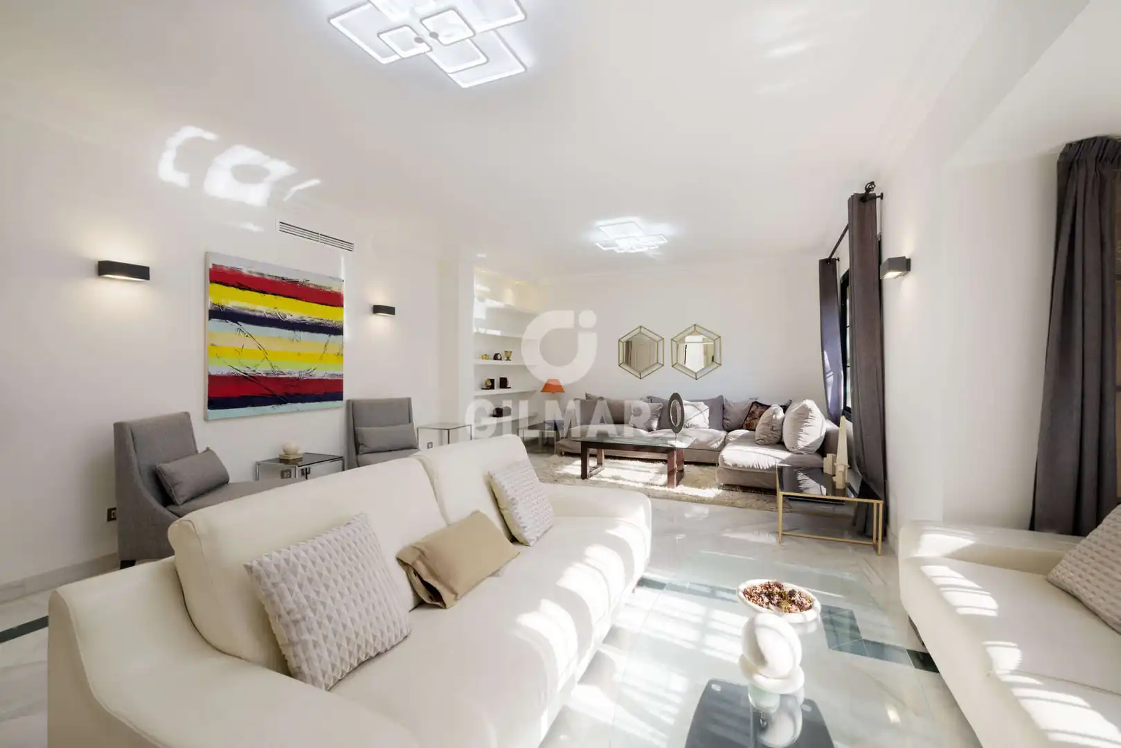 Sala de estar de Casa o chalet en venta en Estepona con Calefacción, Jardín privado y Piscina