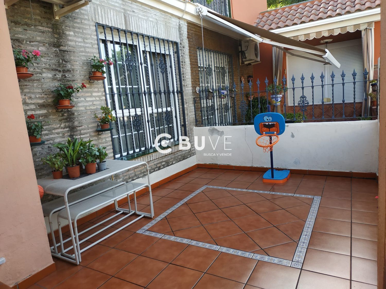 Exterior view of House or chalet for sale in Tomares  with Air Conditioner, Terrace and Storage room