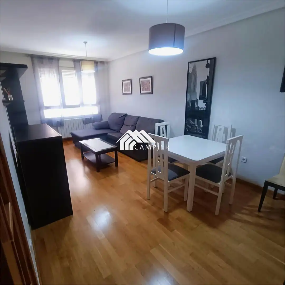 Sala de estar de Piso en venta en Albacete con Calefacción, Trastero y Amueblado