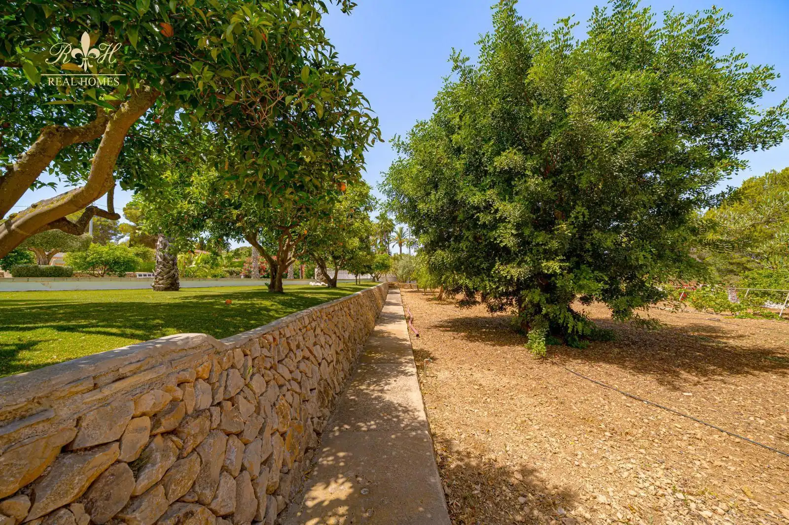 Garden of Houses for sale in L'Alfàs del Pi  with Air Conditioner, Terrace and Swimming Pool