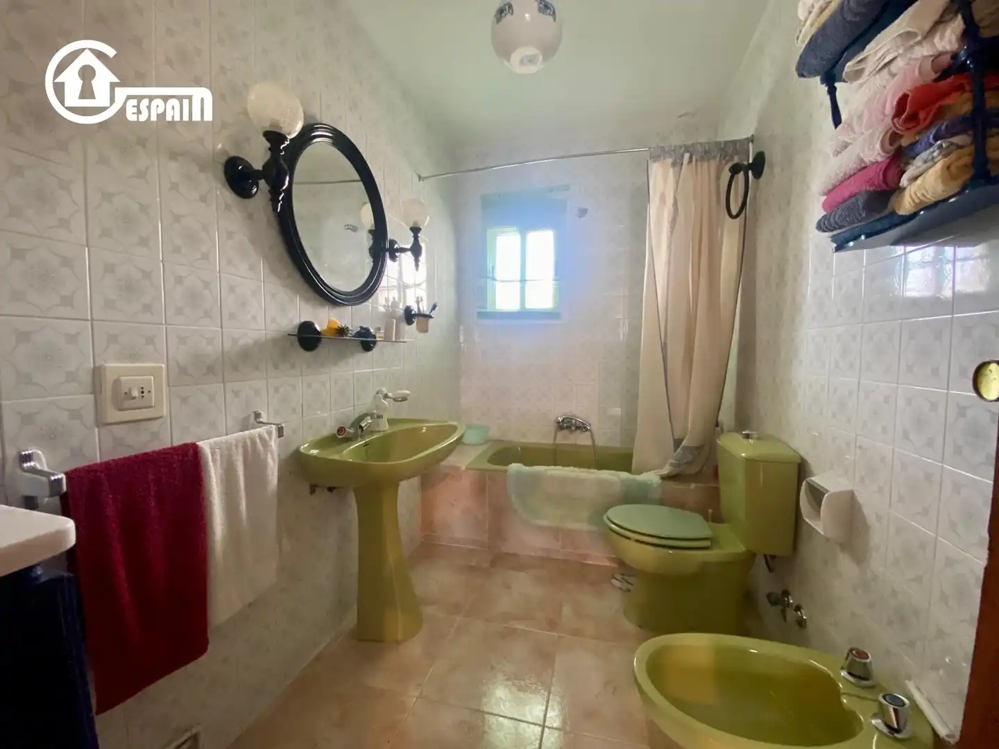 Baño de Casa adosada en venta en Lillo con Calefacción, Jardín privado y Terraza