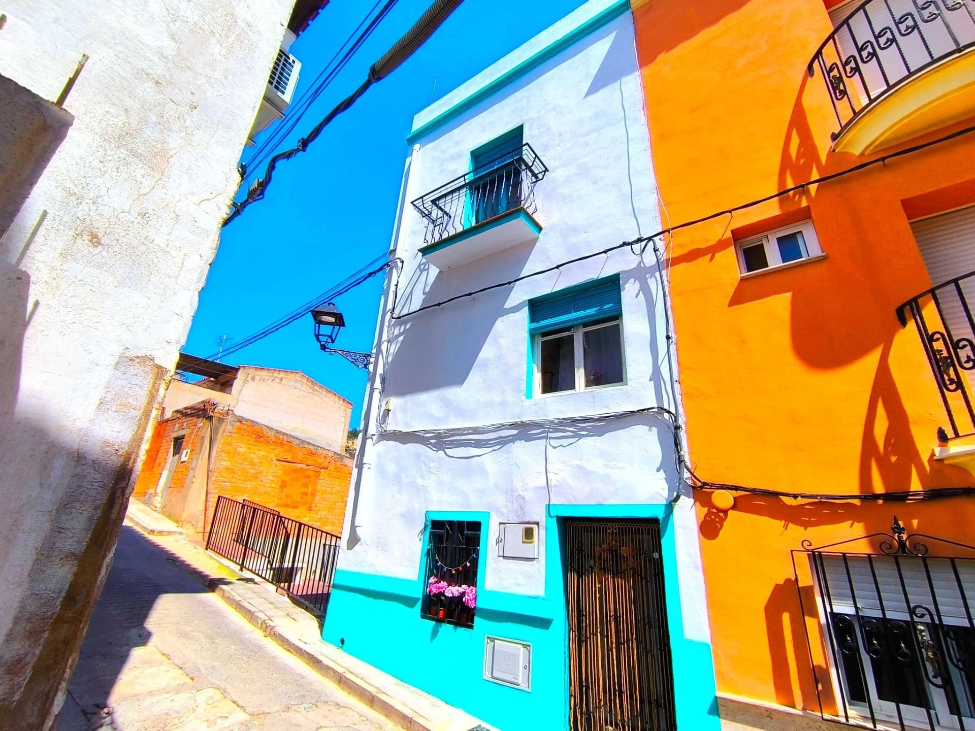 Vista exterior de Casa adosada en venda en Ribesalbes amb Terrassa, Traster i Balcó