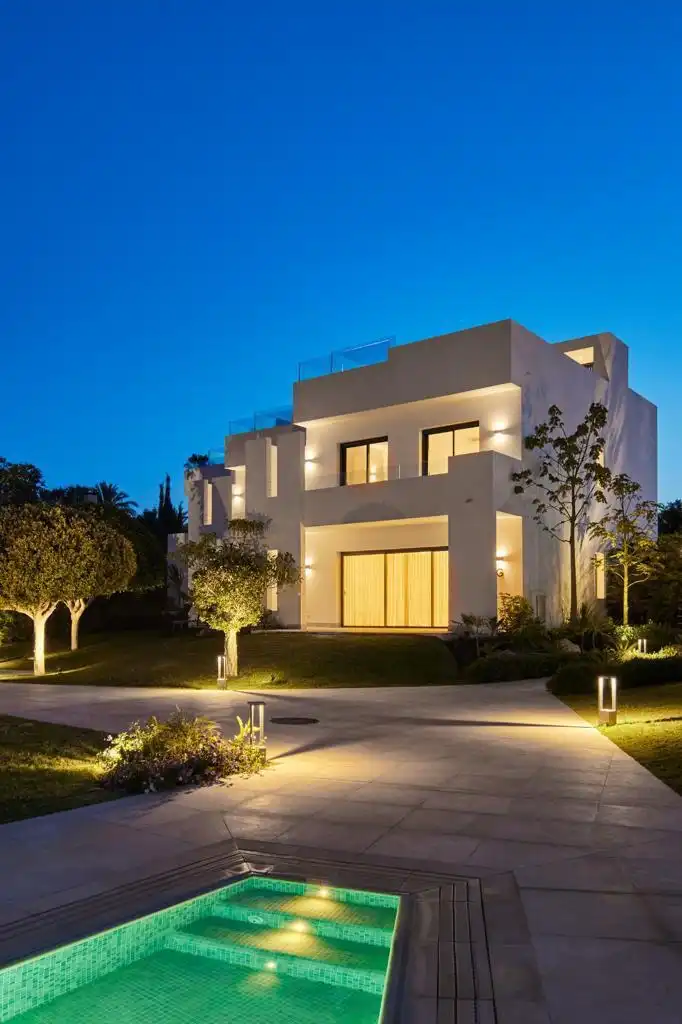 Exterior view of Detached homes for rent in Marbella  with Air Conditioner, Terrace and Furnished