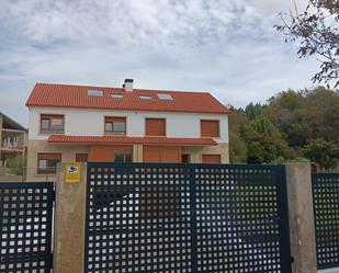 Exterior view of House or chalet for sale in Sanxenxo  with Air Conditioner and Terrace