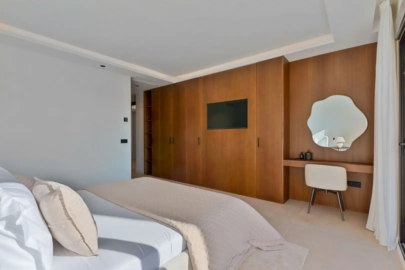 Bedroom of Apartments for sale in Marbella  with Air Conditioner, Terrace and Swimming Pool
