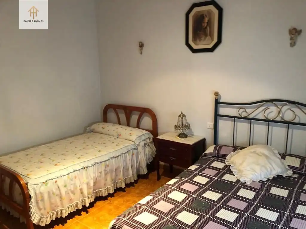Schlafzimmer von Residential zum Verkauf in Torreorgaz
