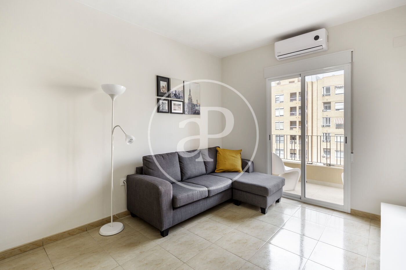 Living room of Flat to rent in  Valencia Capital  with Air Conditioner, Heating and Furnished