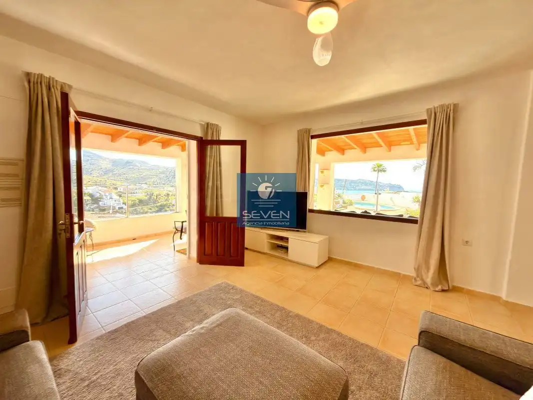 Sala de estar de Casa o chalet en venta en Almuñécar con Aire acondicionado, Calefacción y Jardín privado