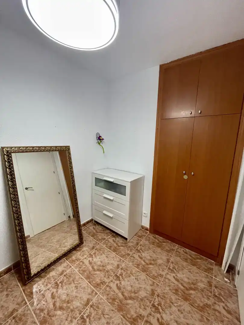 Habitación de Apartamento de alquiler en Benicasim / Benicàssim con Aire acondicionado, Piscina y Amueblado
