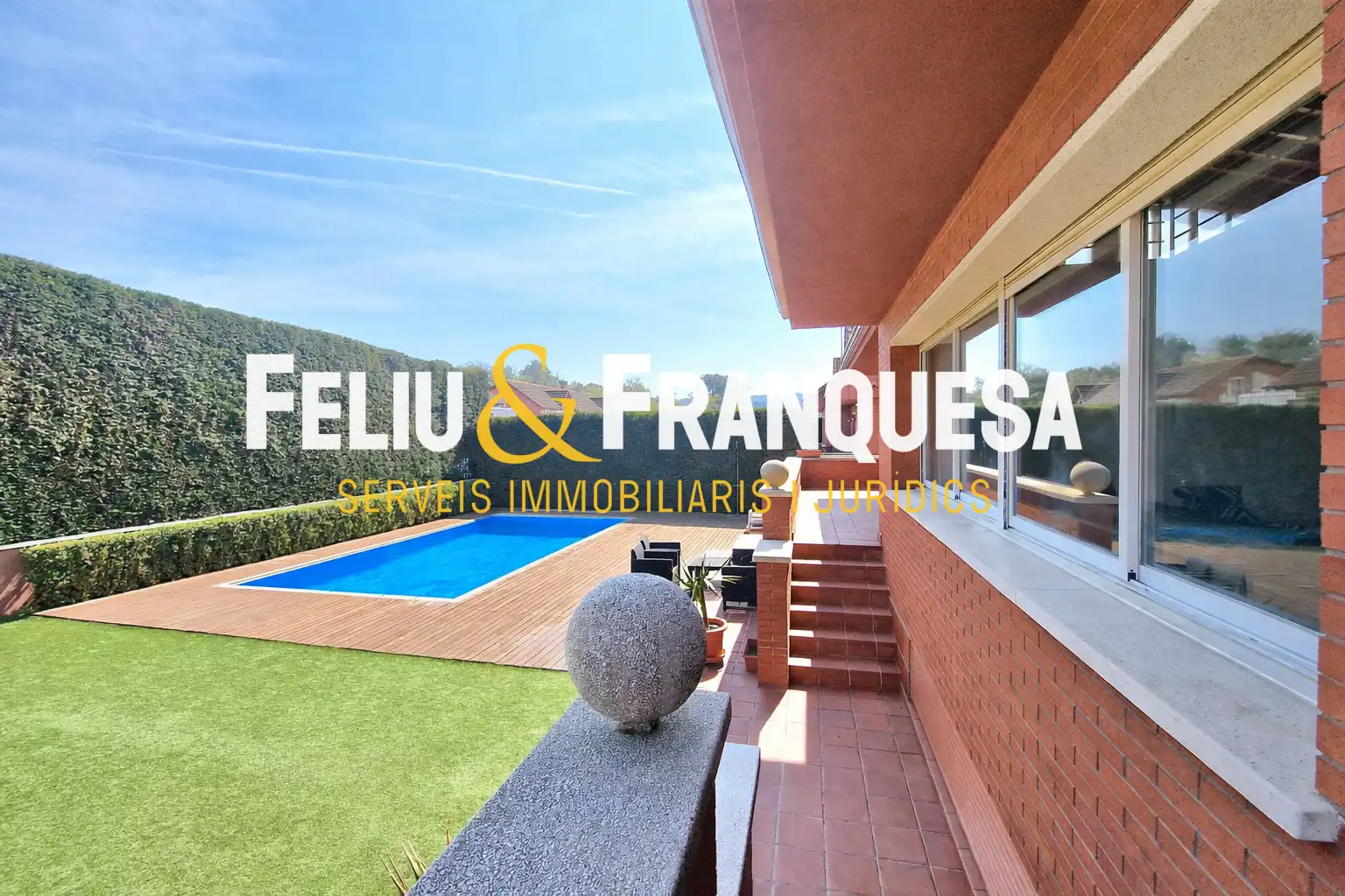 Exterior view of Houses for sale in Sant Cugat del Vallès  with Heating, Private garden and Terrace