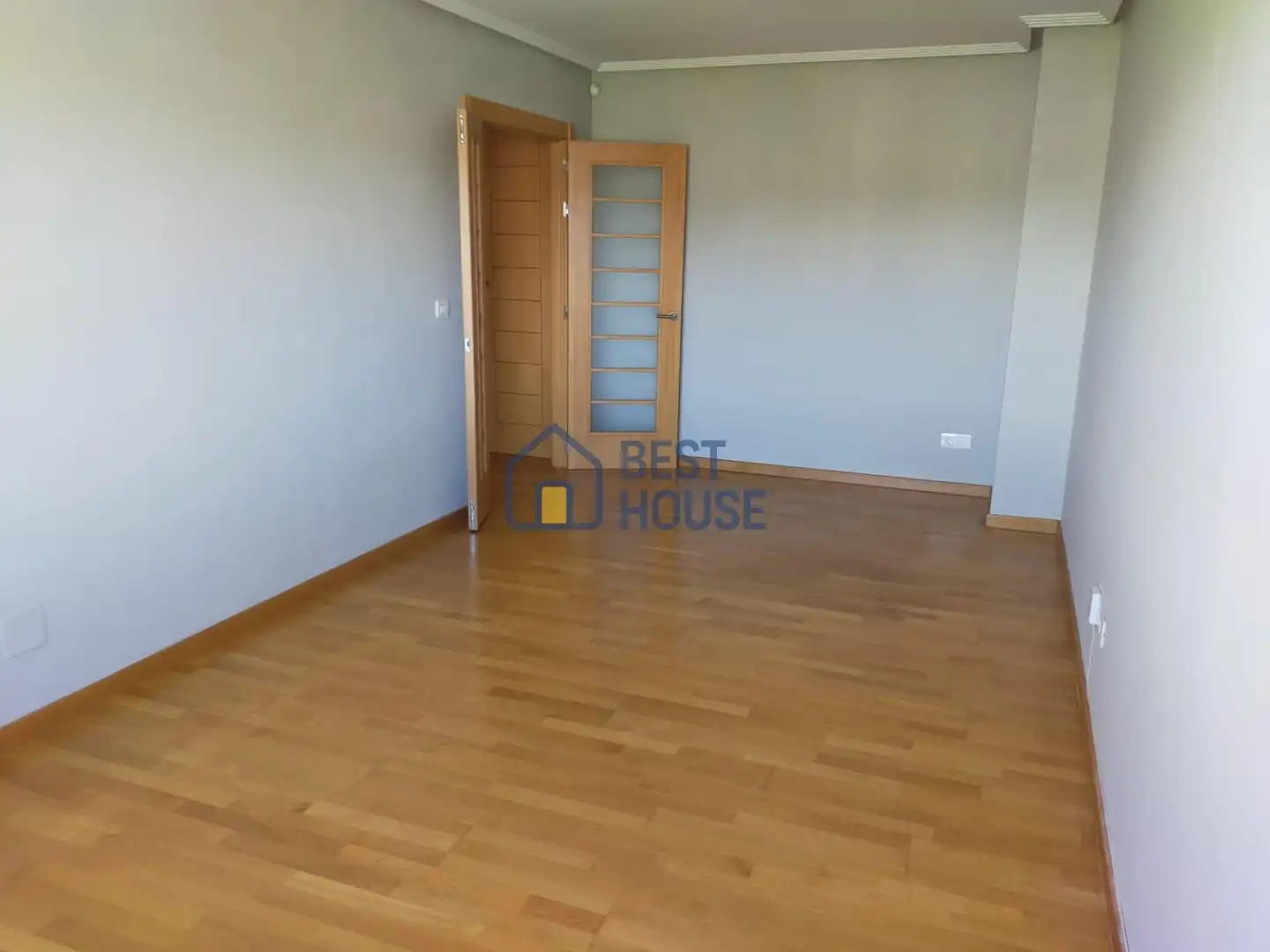 Habitación de Apartamento de alquiler en León Capital  con Calefacción y Trastero