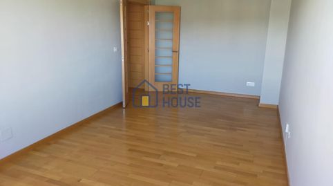 Foto 2 de Apartamento de alquiler en La Lastra, León Capital