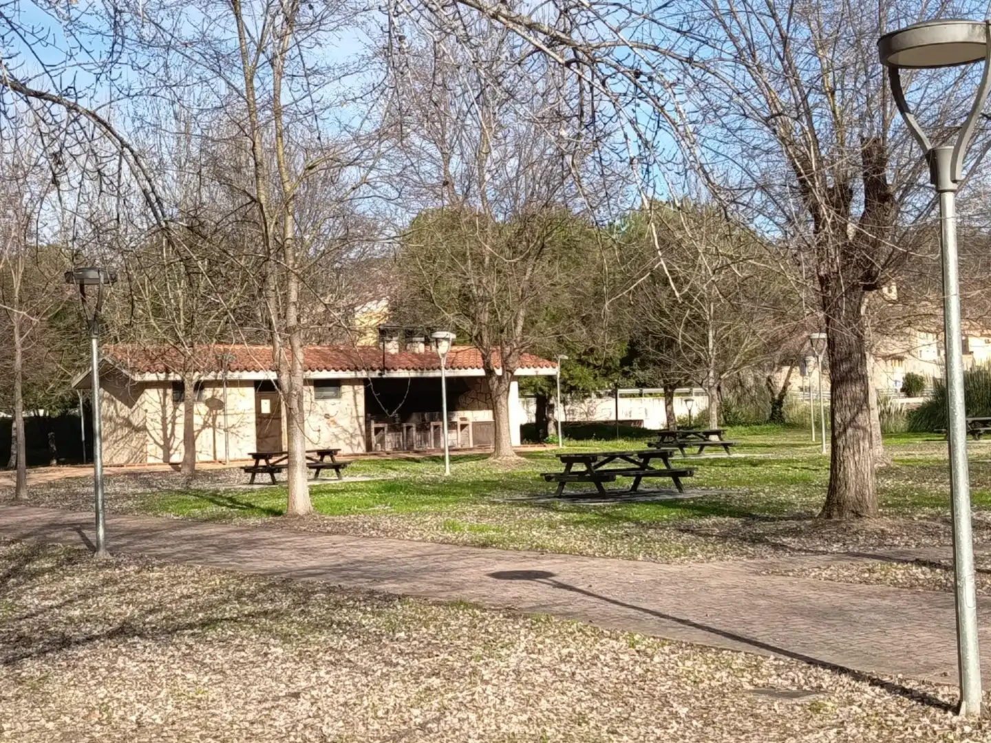 Casa adosada en venda en Garcia