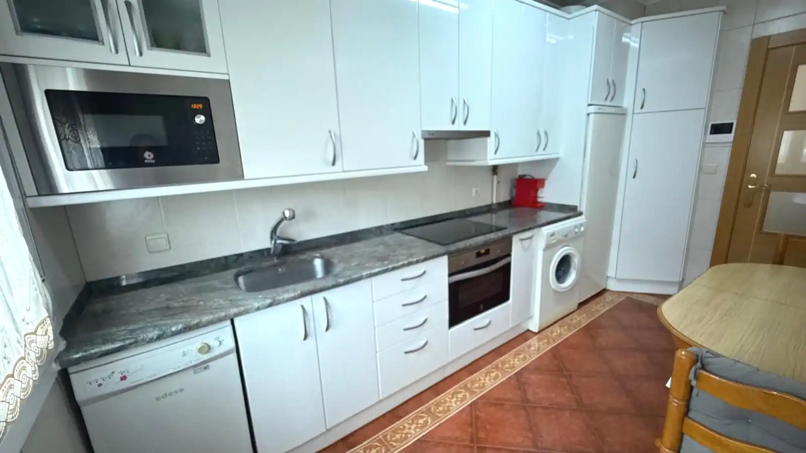 Küche von Wohnung zum Verkauf in Vitoria - Gasteiz mit Heizung, Terrasse und Abstellraum