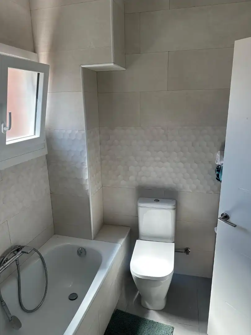 Bathroom of Flat for sale in Vandellòs i l'Hospitalet de l'Infant  with Air Conditioner, Furnished and Balcony
