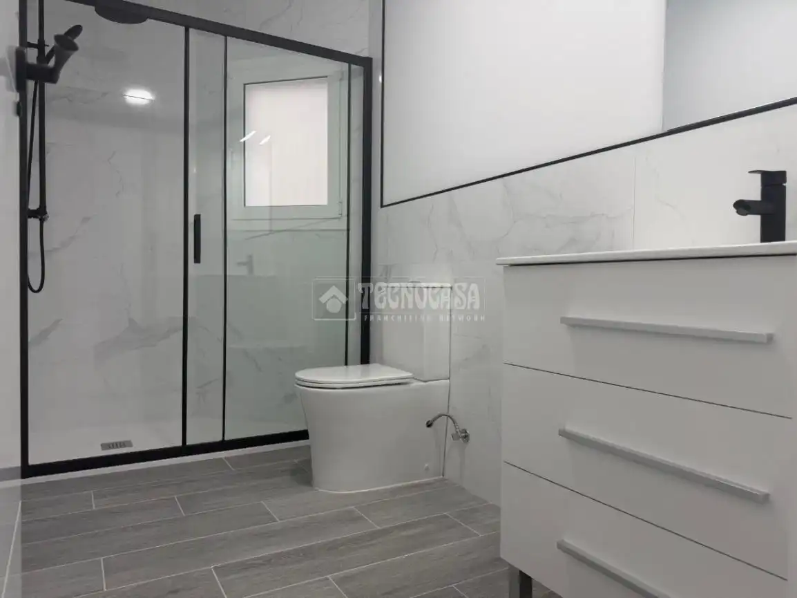 Baño de Piso en venta en Barcelona con Aire acondicionado y Balcón