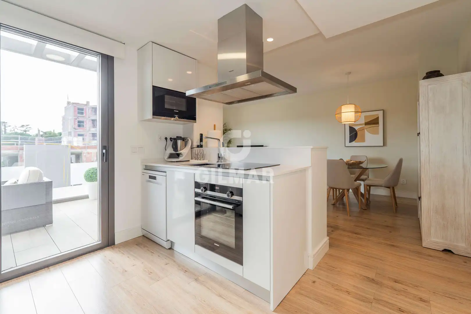 Cocina de Ático en venta en Madrid con Calefacción, Jardín privado y Trastero