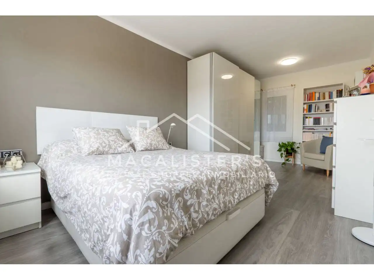 Bedroom of Flat for sale in Premià de Mar  with Air Conditioner, Heating and Parquet flooring