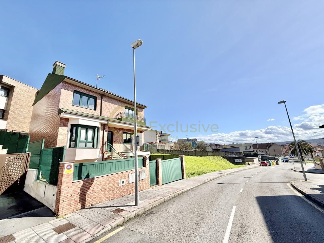 Exterior view of Houses for sale in Avilés  with Heating, Private garden and Parquet flooring