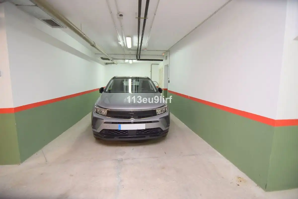Parking de Casa adosada de alquiler en Mijas con Aire acondicionado, Calefacción y Jardín privado