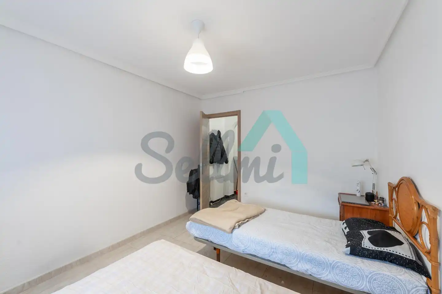 Habitación de Piso de alquiler en Avilés con Calefacción y Amueblado