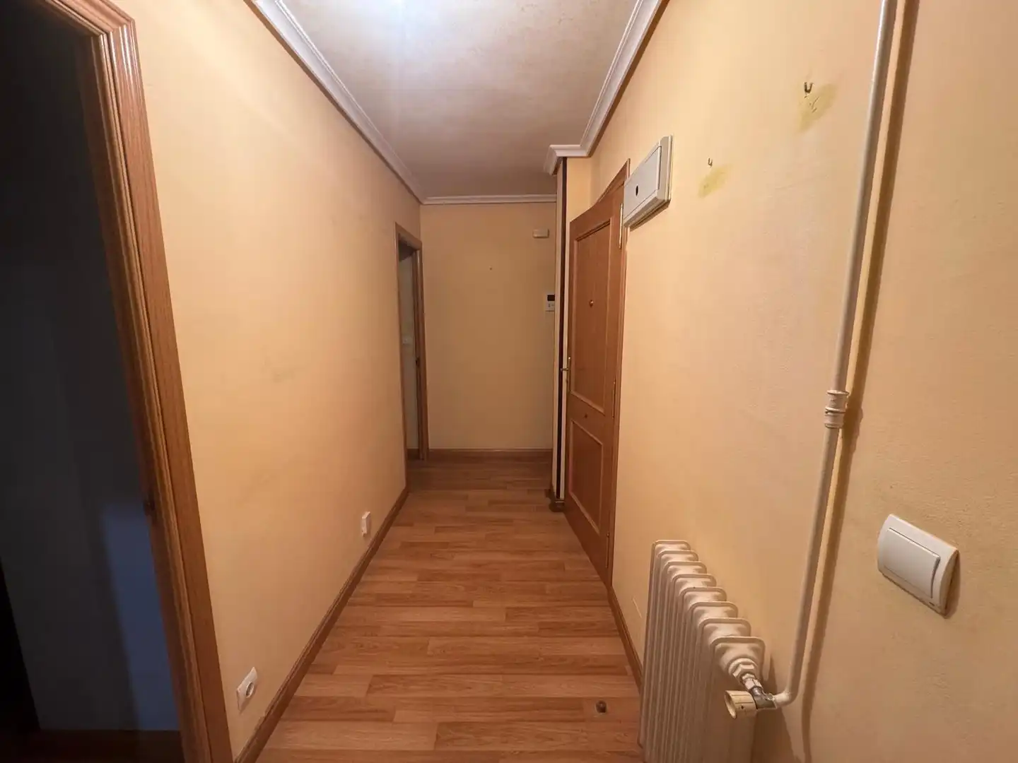 Wohnung zum Verkauf in Ponferrada mit Heizung, Abstellraum und Balkon