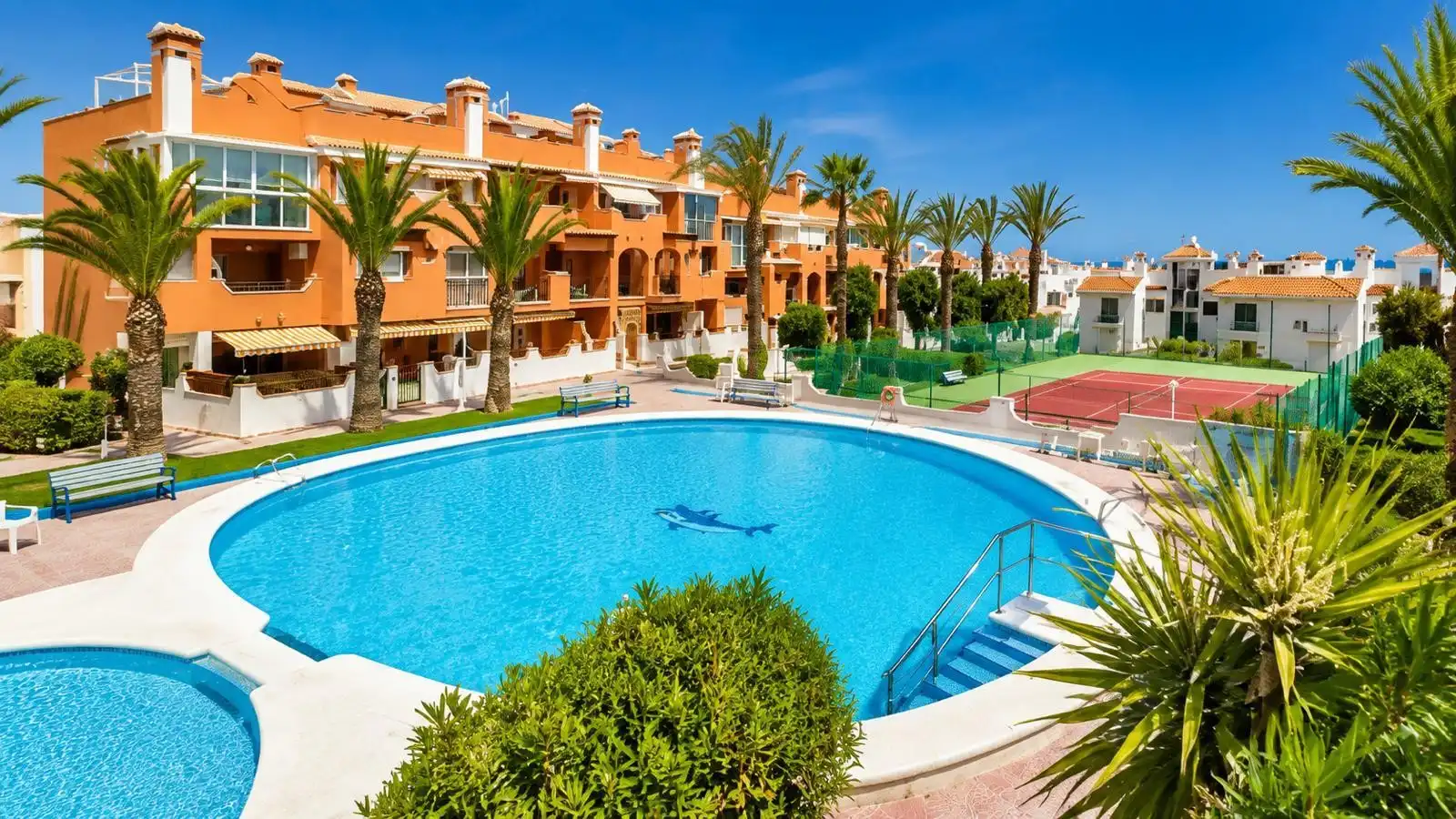 Schwimmbecken von Erdgeschoss zur Miete in Torrevieja mit Klimaanlage, Heizung und Terrasse