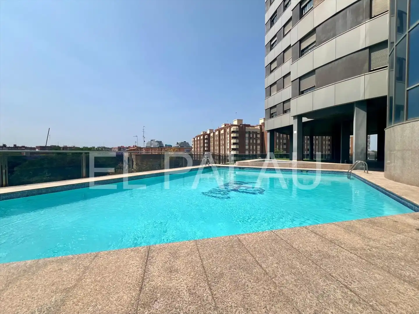 Piscina de Piso de alquiler en Valencia con Aire acondicionado, Calefacción y Parquet
